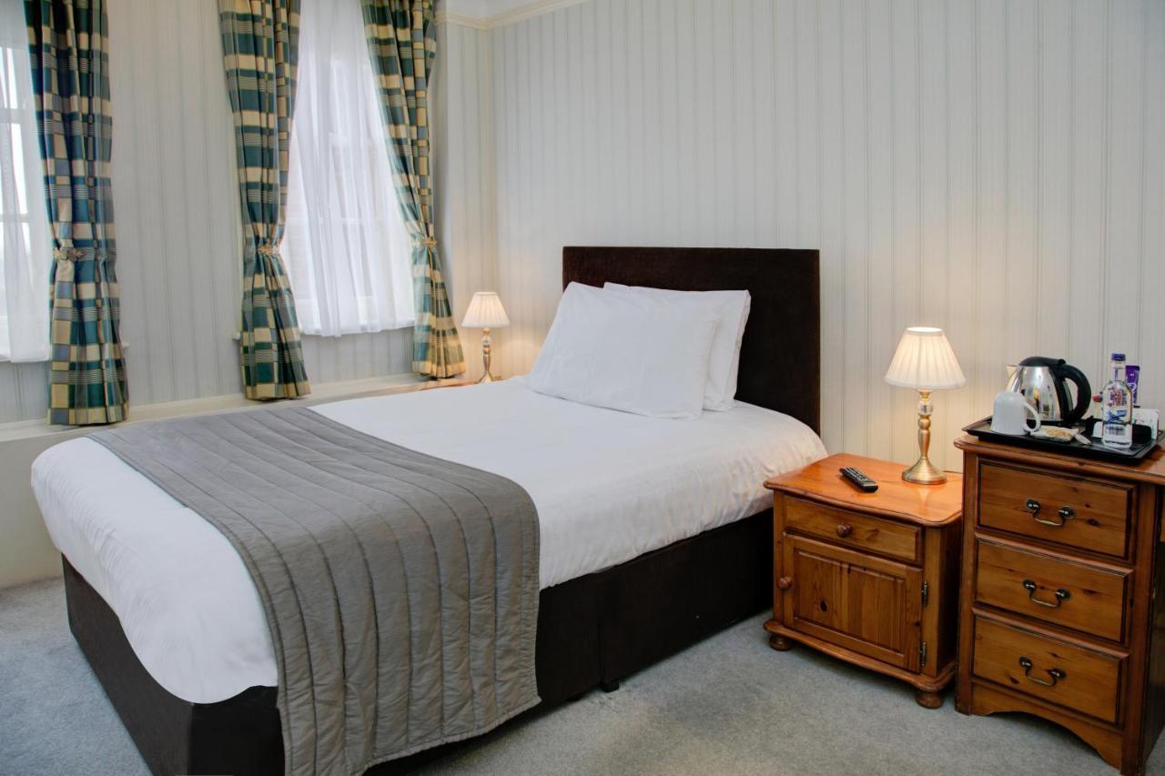 Old Hunstanton Le Strange Arms Hotel Екстериор снимка