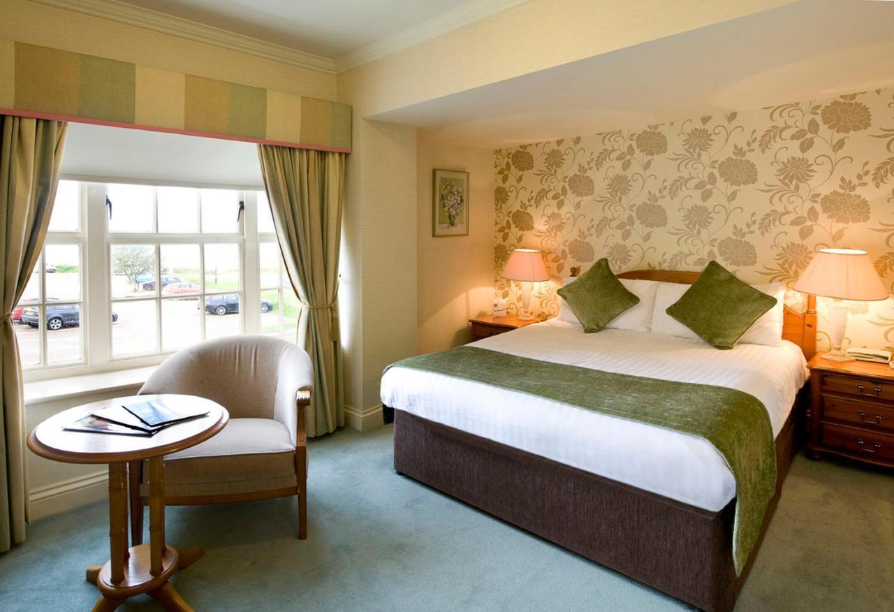 Old Hunstanton Le Strange Arms Hotel Екстериор снимка